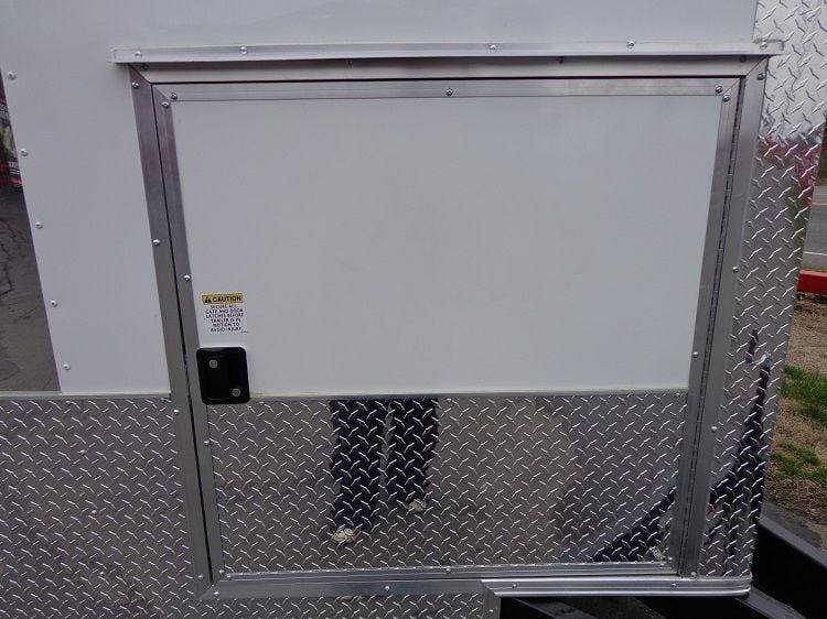 Concession Trailer 8.5’x18′ White – BBQ Smoker Catering Food — photo 2