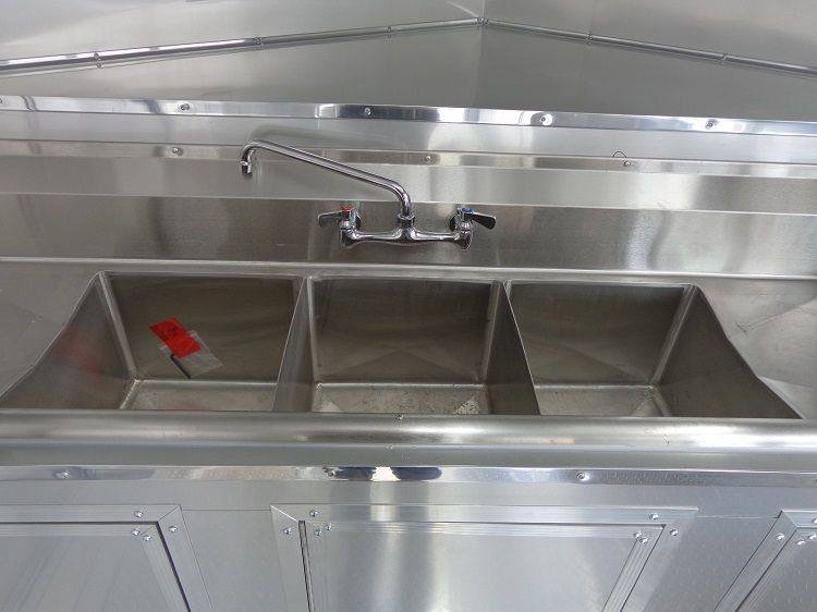 Concession Trailer 8.5’x16′ Red – Custom Food Catering Event — photo 5