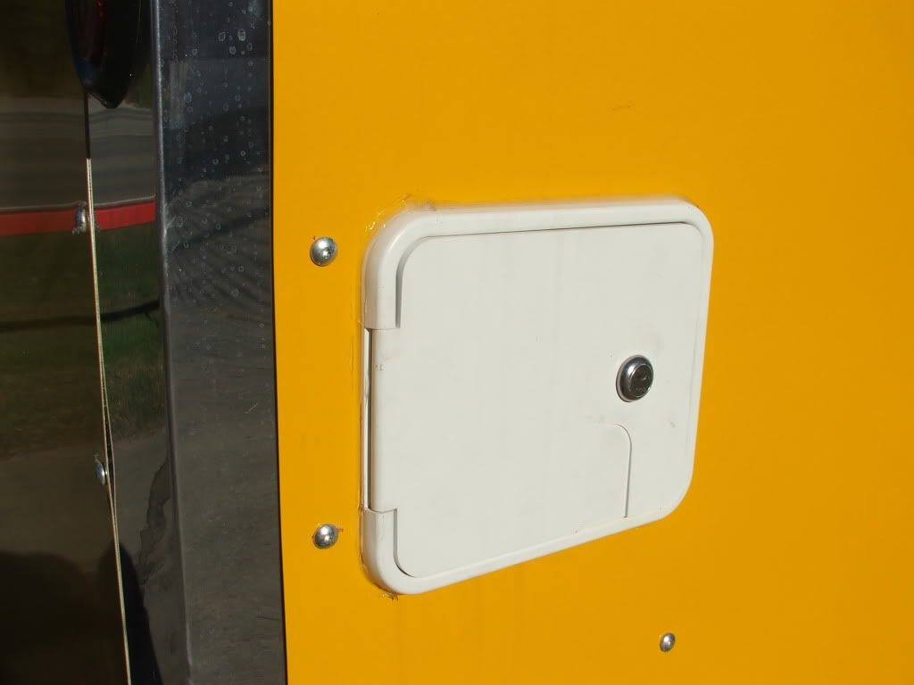 Concession Trailer 8.5’x14′ Yellow – Food Vending Event Concession — photo 13