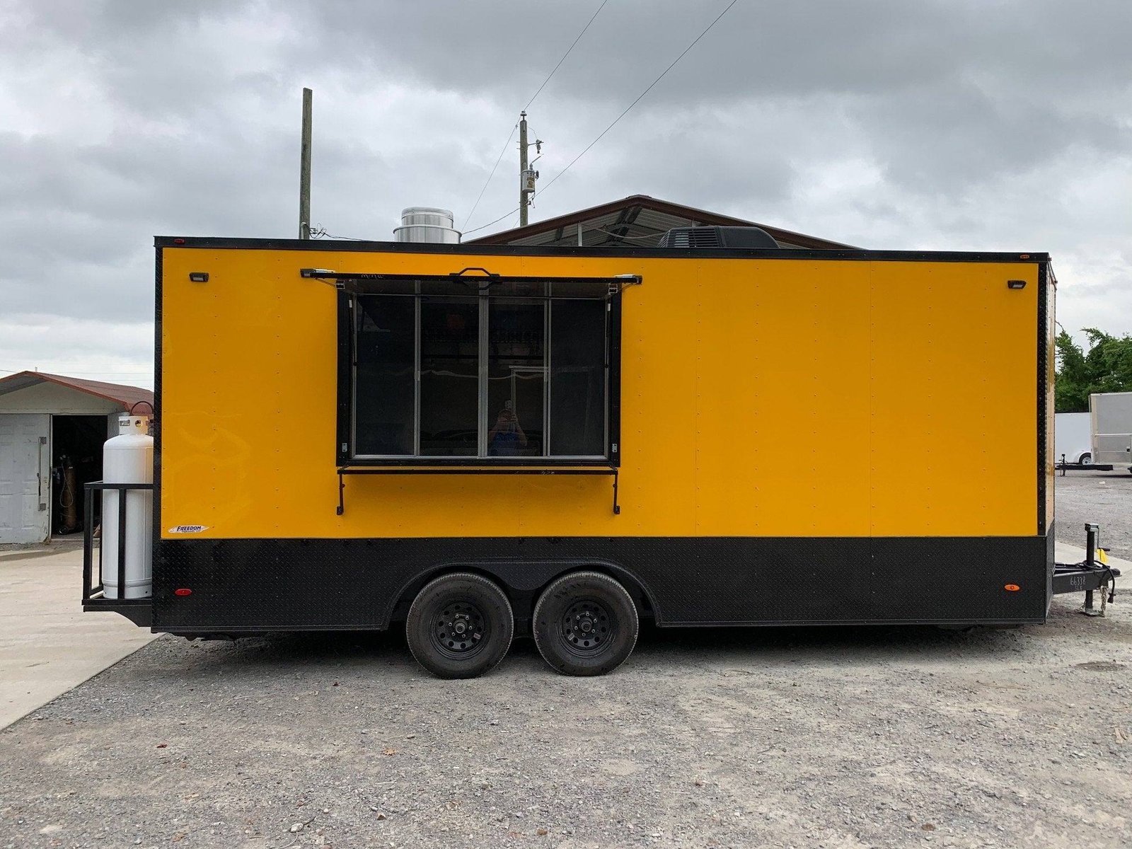 Yellow 8.5 X 20 Vending Concession Food Trailer With Appliances