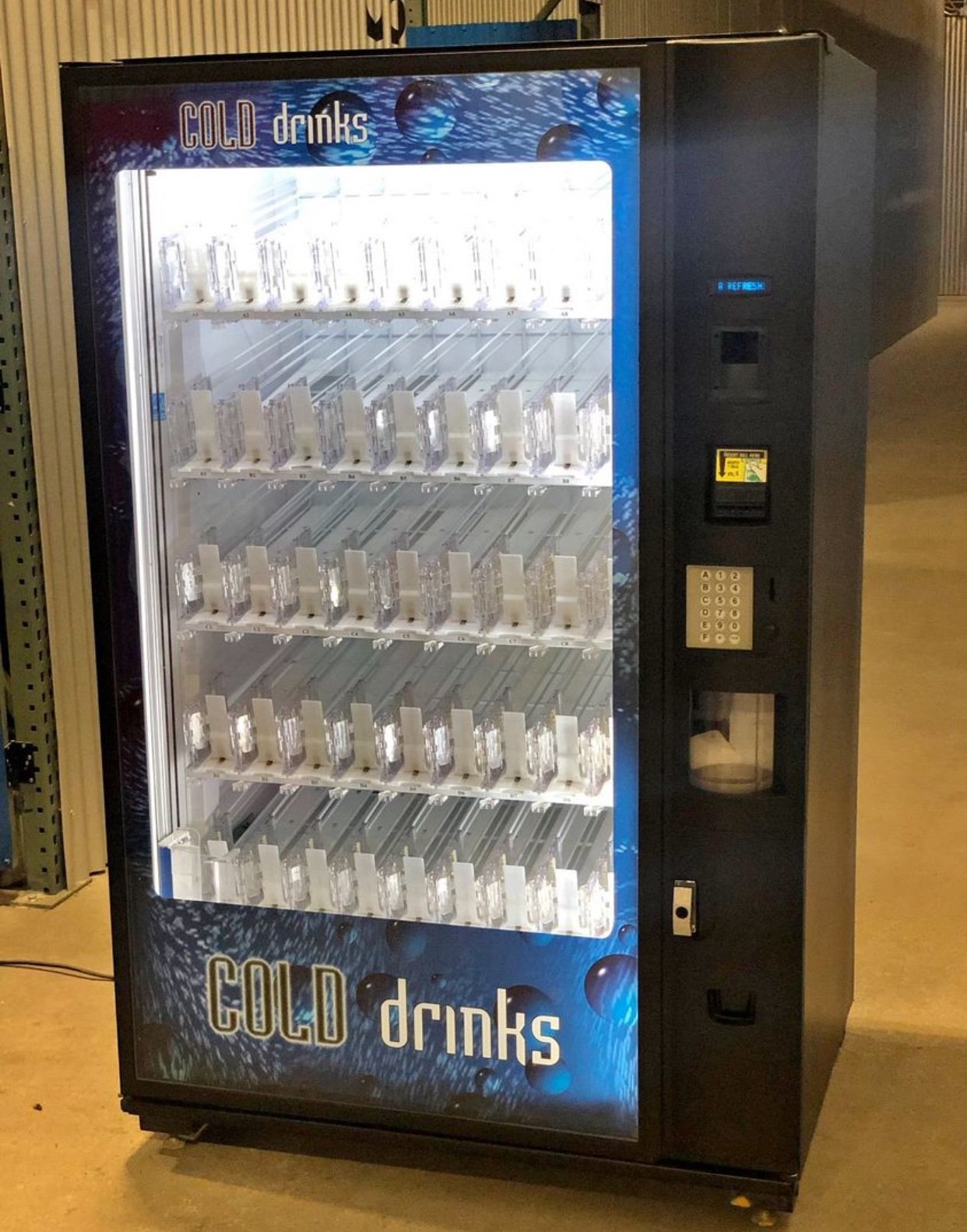 Crane Bevmax 4-5800 Drink Vending Machine Used Crane Bevmax 5800 drink machine, large glass-front elevator beverage vendor