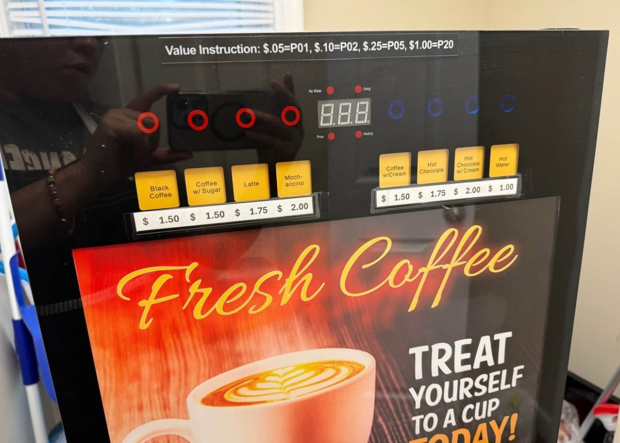 Coffee Vending Machine – JETINNO JL500 JETINNO JL500 coffee vending machine front view - view 5