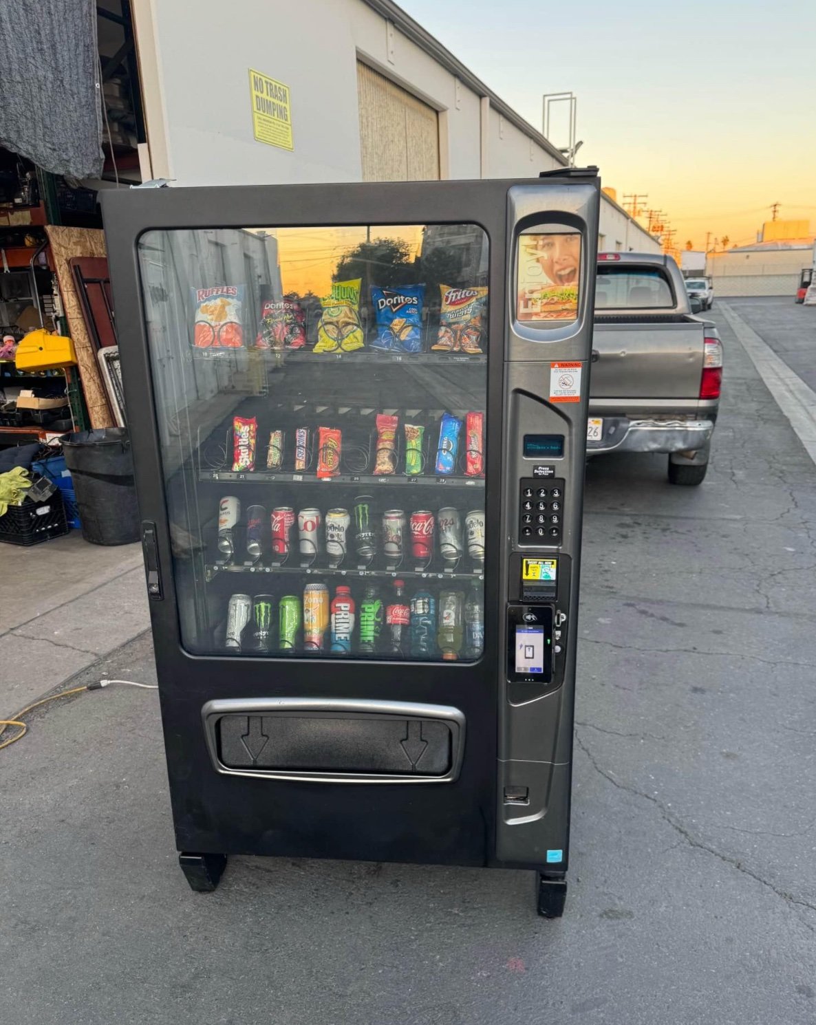 Wittern 3565 Combo Vending Machine with touchscreen/credit card reader