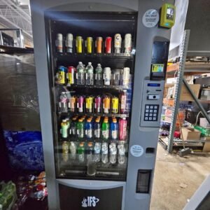 Royal Vendors RVV-500 Glass Front Beverage Vending Machine  w/credit card reader
