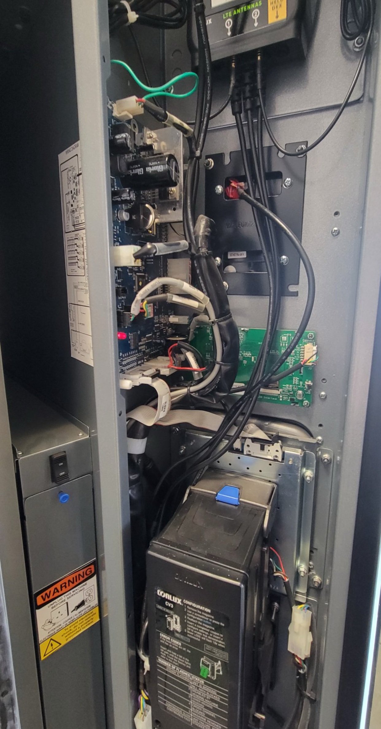 ENVISION ENV5C Combo Vending Machine with credit card reader