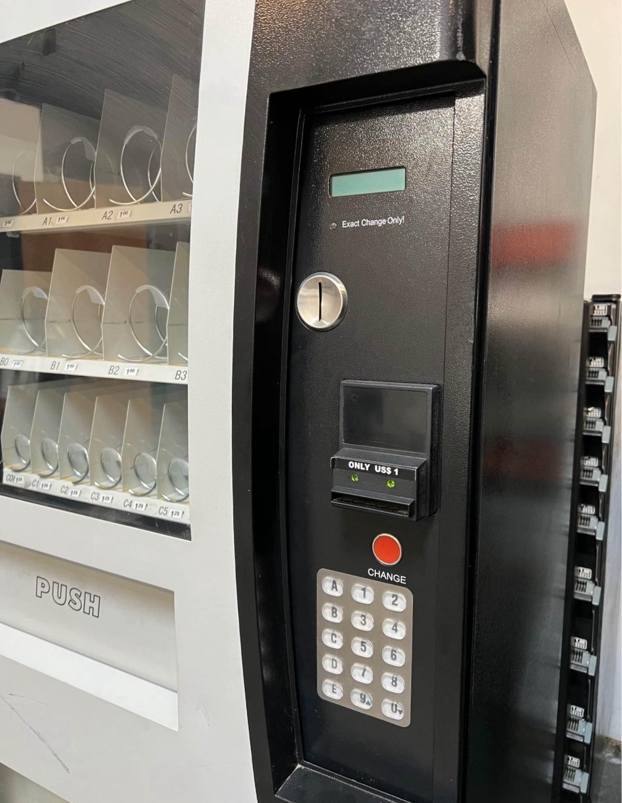 Genesis GO-380 Snack and Drink Combo Vending Machine