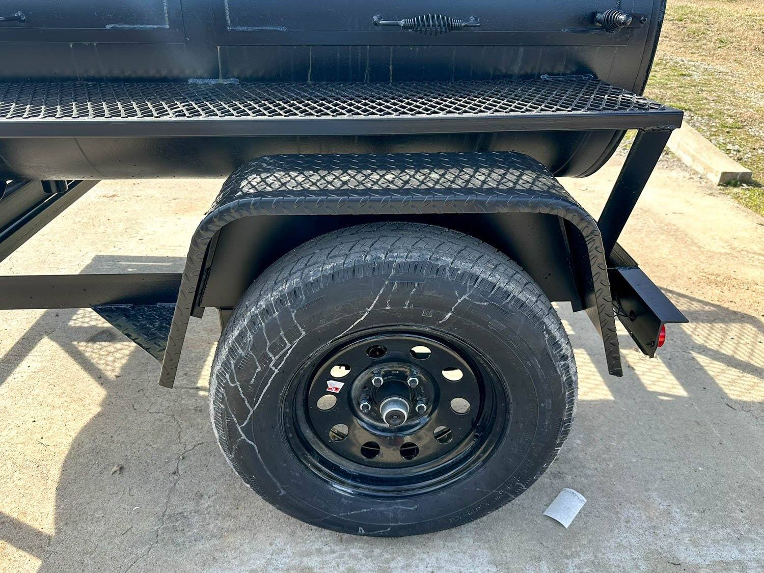 250 Gallon Pull Behind BBQ Charcoal Grill 3,500lb Axle — photo 13