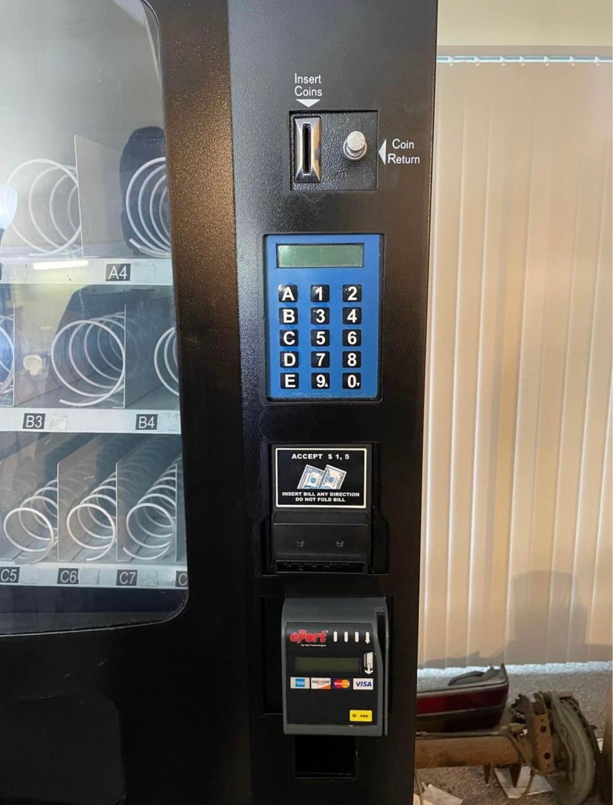 Seaga SM2300 w/credit card reader