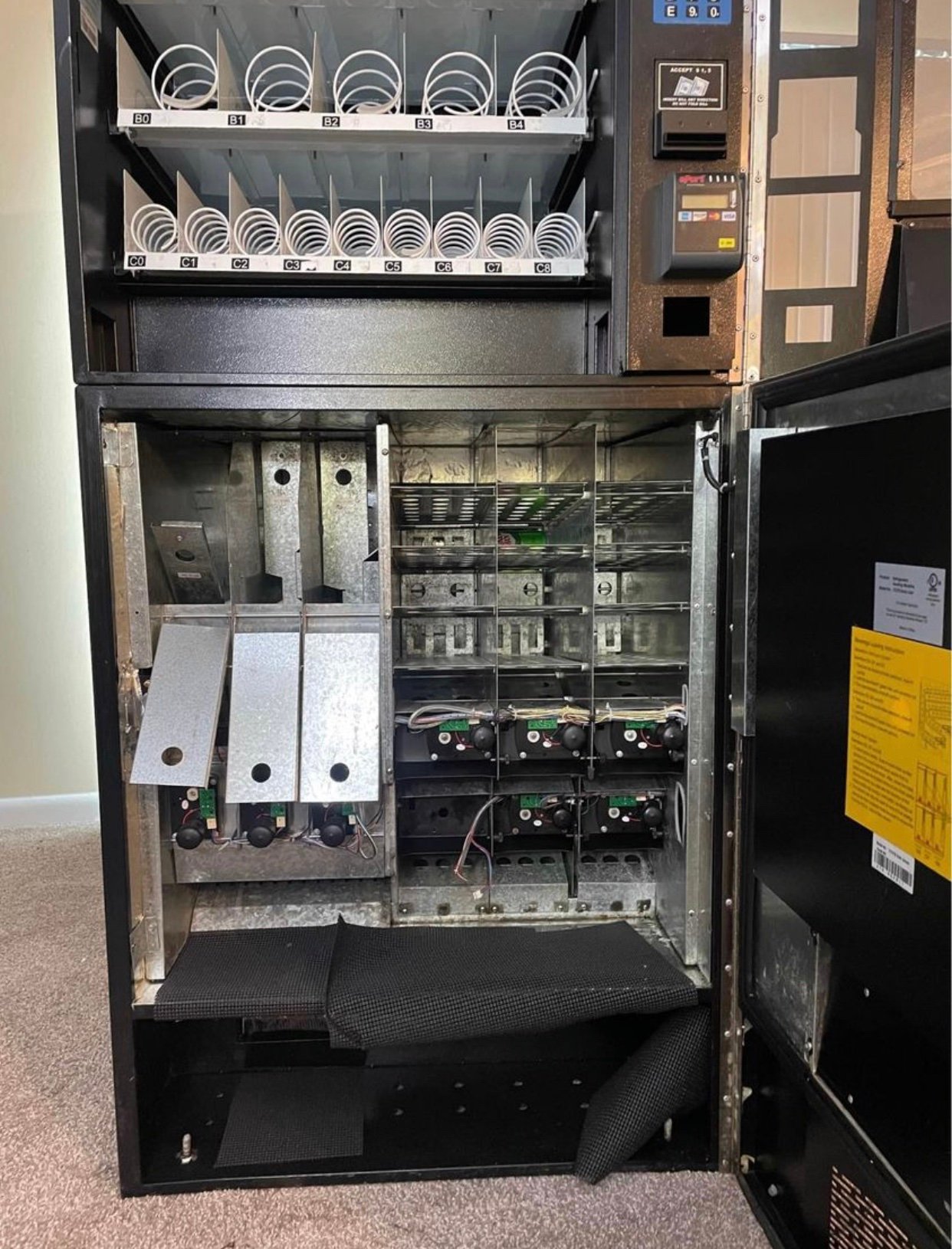 Seaga SM2300 w/credit card reader