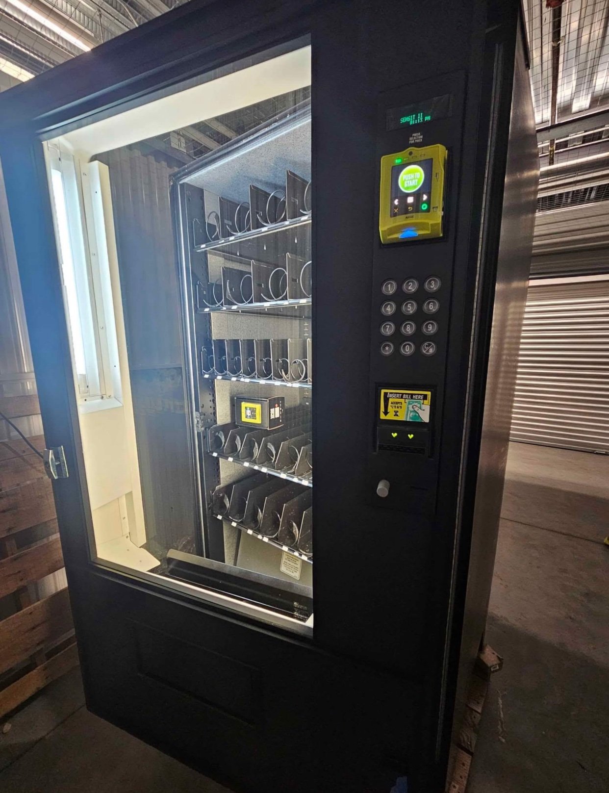 AMS 39 AVF Combo Vending Machine w/credit card reader Used AMS 39 AVF combo vending machine with card reader
