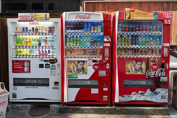 istockphoto-619067462-612×612-1.jpg Used automatic coin-operated vending machine for hot snacks and pizza - view 7
