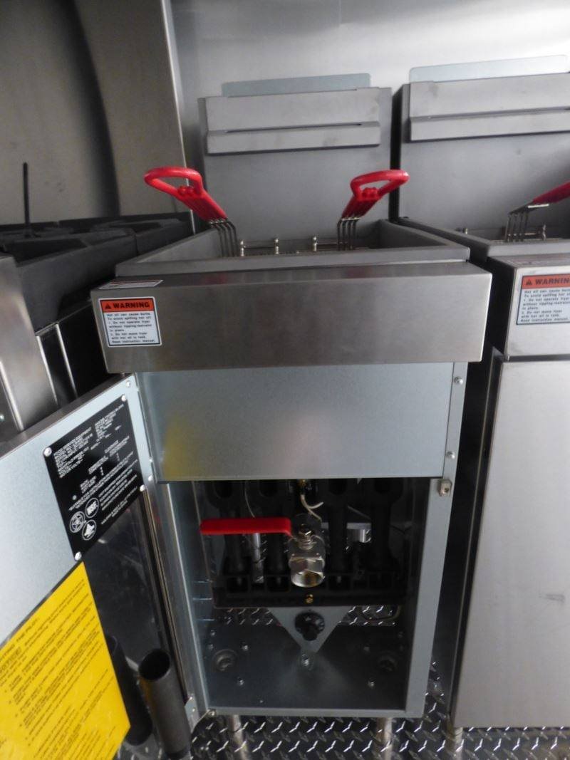 Concession Trailer 8.5’x24′ Black – Vending Food BBQ Catering — photo 13