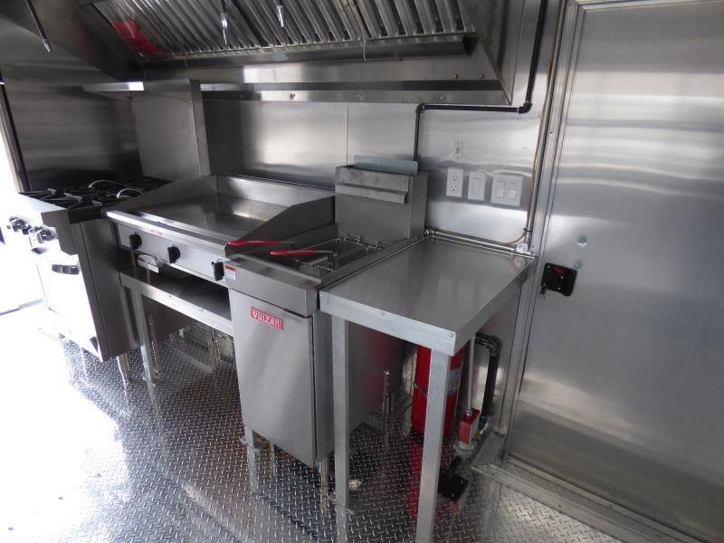 Concession Trailer 8.5’x16′ Red – Event Food Catering BBQ — photo 2