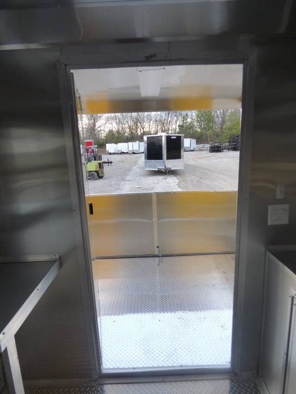 Concession Trailer 8.5’x14′ Yellow – Smoker BBQ Catering Event — photo 2
