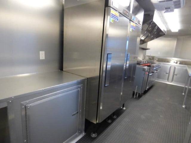 Concession Trailer 8.5′ X 30′ White – Food Event Catering — photo 5