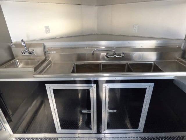 Concession Trailer 8.5′ X 20′ Red – BBQ Event catering — photo 12
