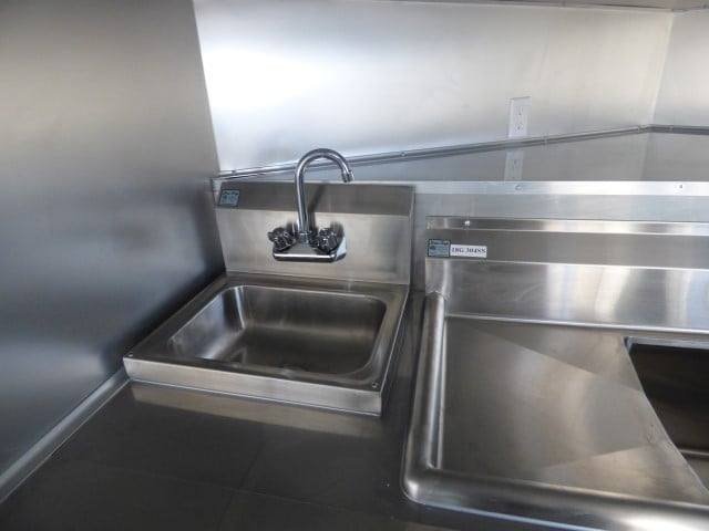 Concession Trailer 8.5′ X 20′ Black – BBQ Event Catering — photo 5