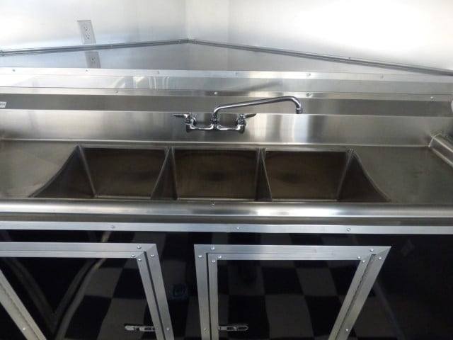 Concession Trailer 8.5′ X 20′ Black – BBQ Event Catering — photo 3