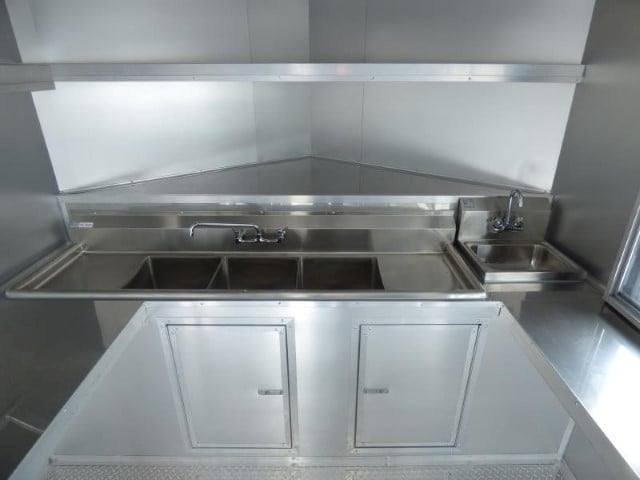 Concession Trailer 8.5′ X 16′ Red – Food Event catering — photo 5