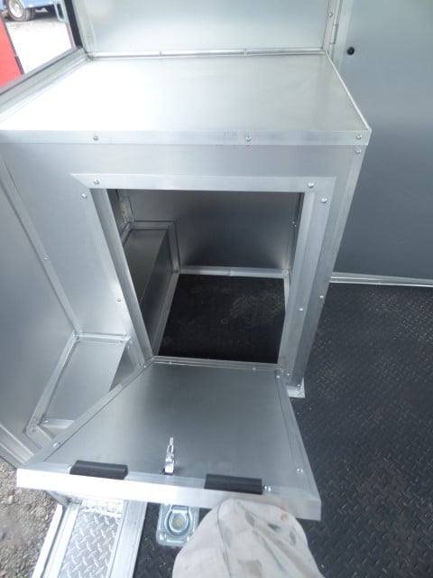 Concession Trailer 8.5 X 20 Black/Red BBQ Food Event — photo 6