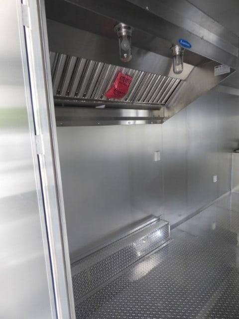 Concession Trailer White 8.5 X 22 – Food Event Catering — photo 8