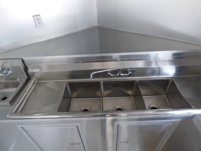 Concession Trailer White 8.5 X 22 – Food Event Catering — photo 14