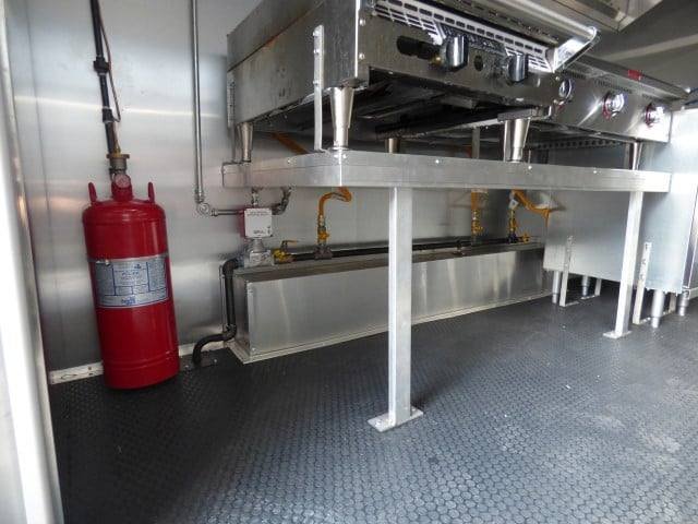 Concession Trailer 8.5 X 18 Red – Food Event Catering — photo 11