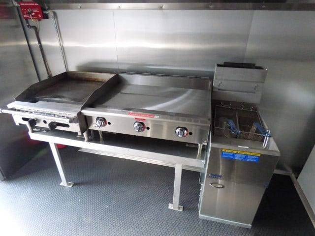 Concession Trailer 8.5 X 18 Red – Food Event Catering — photo 14