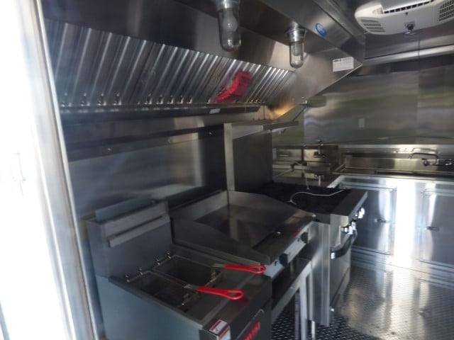 Concession Trailer 8.5 X 20 White BBQ Food Event Catering — photo 13