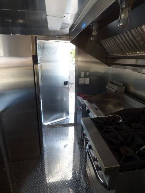 Concession Trailer 8.5 X 20 White BBQ Food Event Catering — photo 2