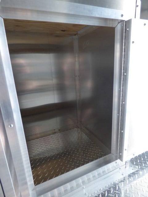 Concession Trailer 8.5′ X 20′ Yellow – BBQ Event Catering — photo 5