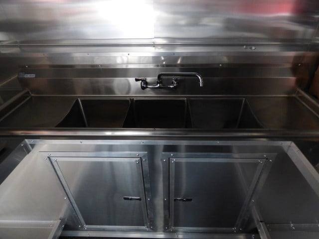 8.5′ x 30′ Silver Frost Concession Food Trailer With Appliances — photo 9