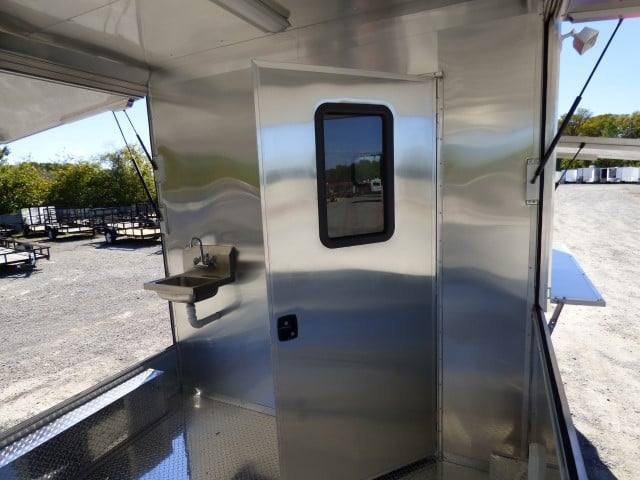 8.5′ x 20′ Concession Food Trailer Red Kettle Corn Catering Event — photo 10