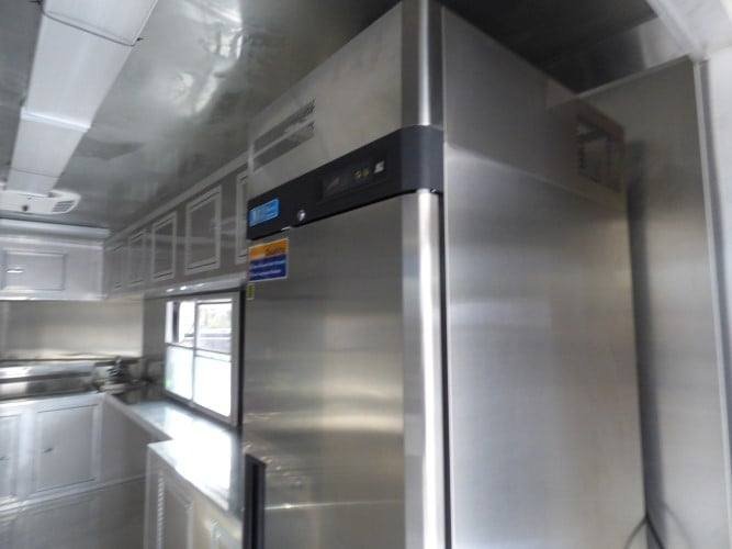 8.5′ x 26′ Concession Food Trailer Arizona Beige — photo 12