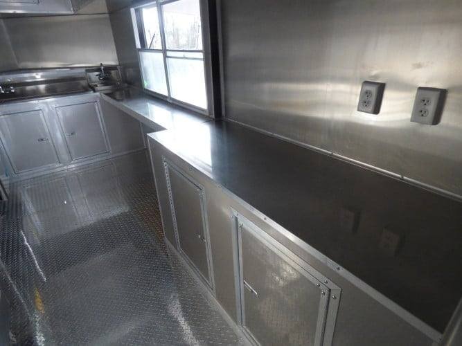 8.5′ x 26′ Concession Food Trailer Arizona Beige — photo 4