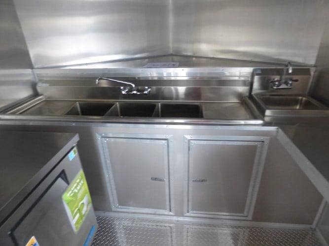 8.5′ x 26′ Concession Food Trailer Arizona Beige — photo 10
