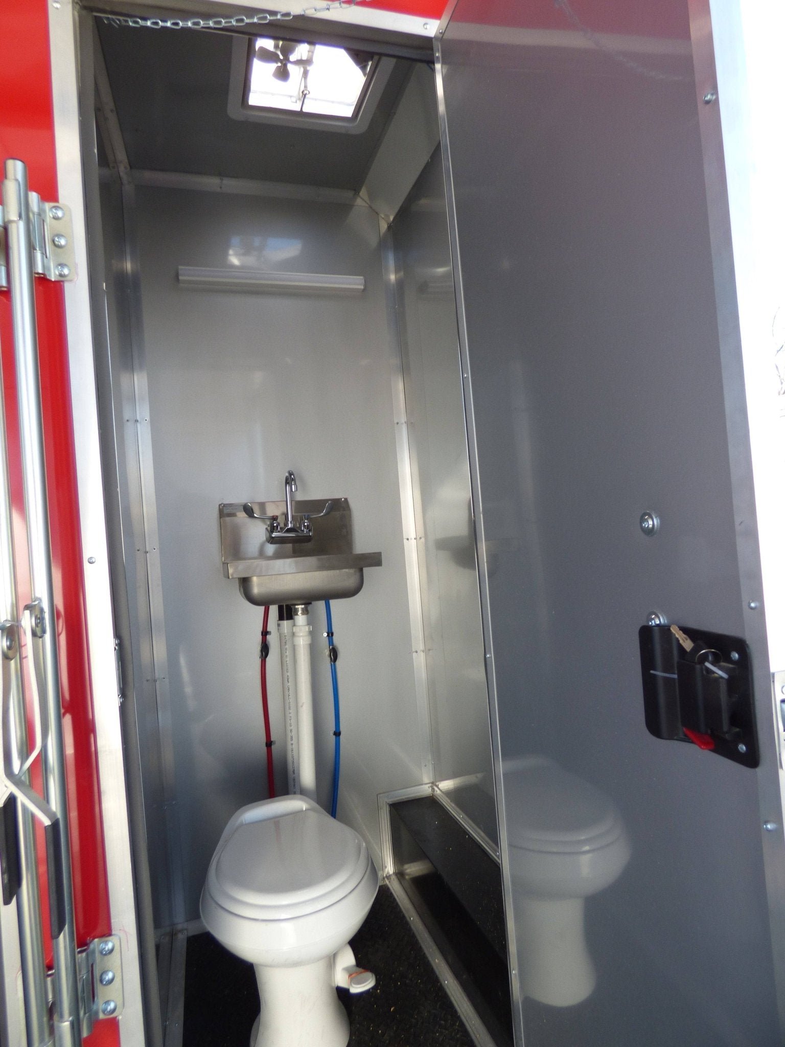 8.5′ X 30′ Concession Victory Red BBQ Food Event Catering Trailer — photo 12