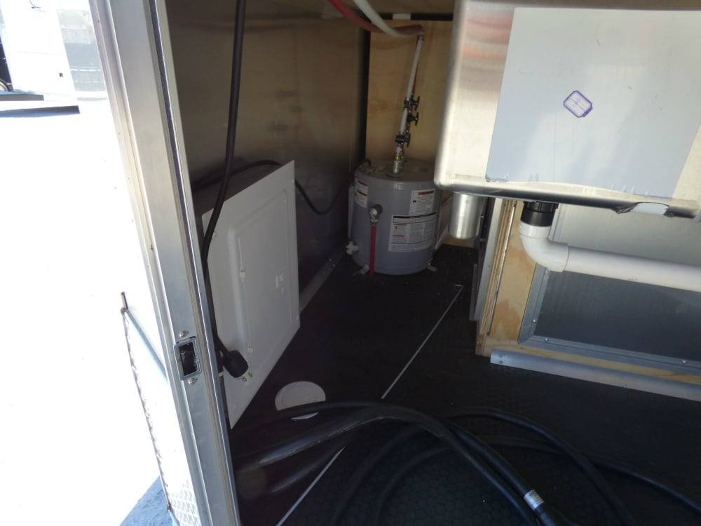 8.5′ x 27′ Concession Trailer Silver Frost BBQ Food Event Catering — photo 13