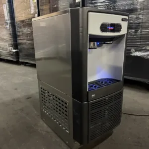 Follett 7 Series undercounter ice and water dispenser - view 3