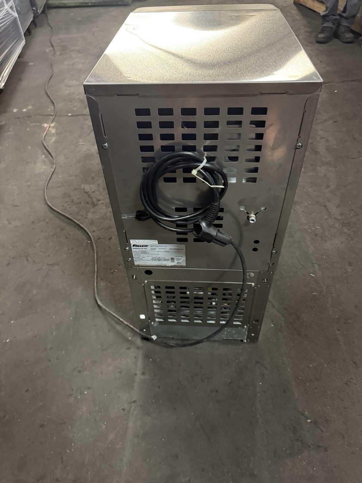 s-l1600-7.jpg Follett 7 Series undercounter ice and water dispenser - view 4