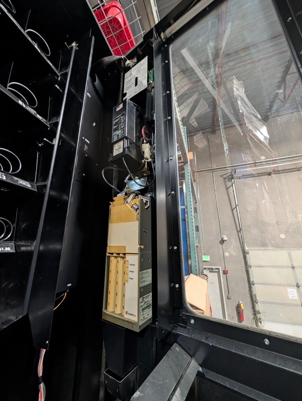 FSI Vending Machine Model 3132 — photo 3