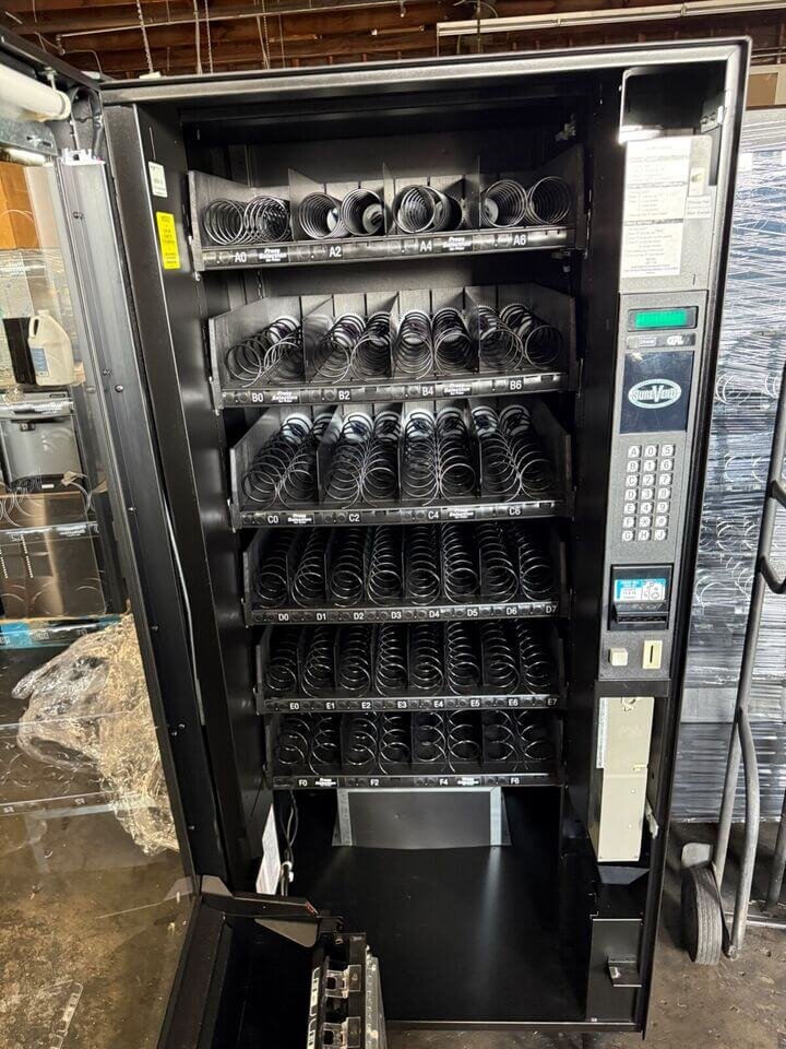 s-l960-1-1.jpg Crane GPL 173 snack vending machine, refurbished shallow-depth cabinet - view 4