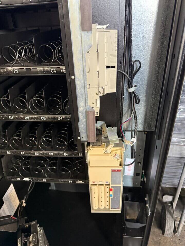 s-l960-3-1.jpg Crane GPL 173 snack vending machine, refurbished shallow-depth cabinet - view 5