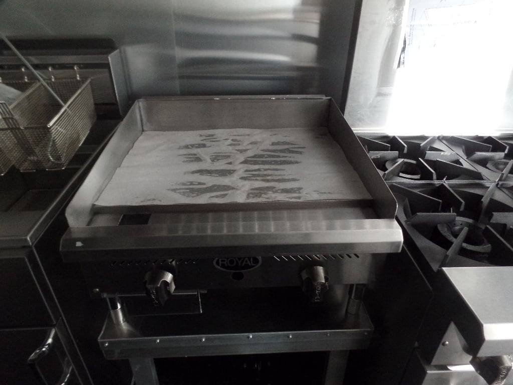 8.5′ x 16′ White Concession Food Trailer With Appliances — photo 8