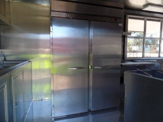 8.5′ x 18′ Concession Food Trailer Black Event Catering — photo 9