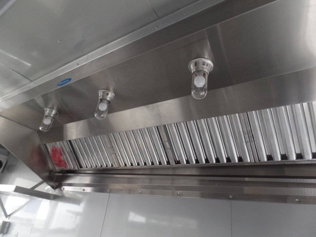 8.5′ x 40′ Concession Food Gooseneck Trailer — photo 9