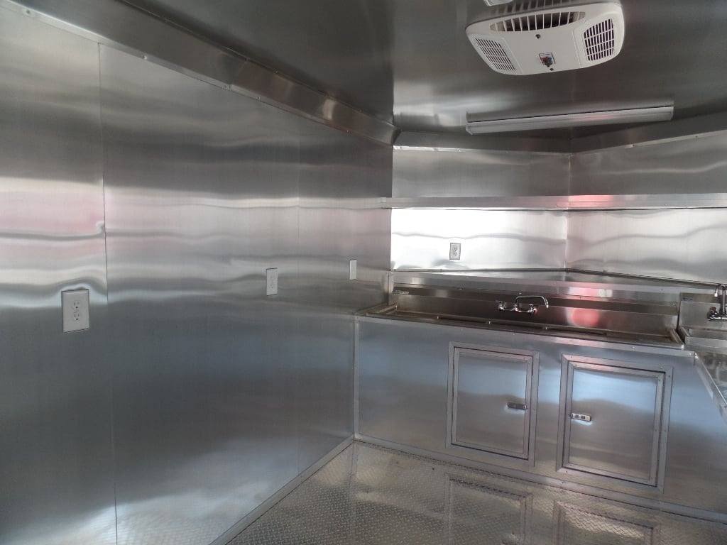 8.5′ x 20′ Concession Food Trailer White BBQ Event Catering — photo 4