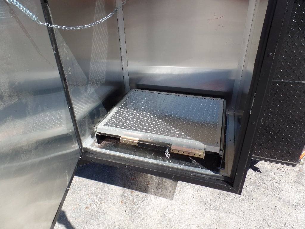 8.5′ x 20′ Pizza Event Concession Food Trailer — photo 11