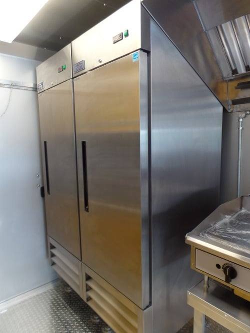 8.5′ x 30′ Concession Food Trailer Lime Green — photo 12
