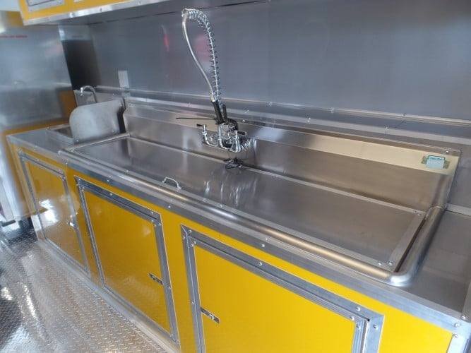 8.5′ x 30′ Concession Food Trailer Lime Green — photo 10